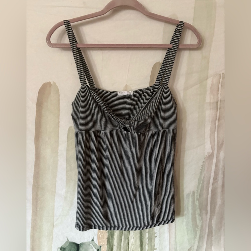 Woman’s Socialite Striped Tank 🌵Large